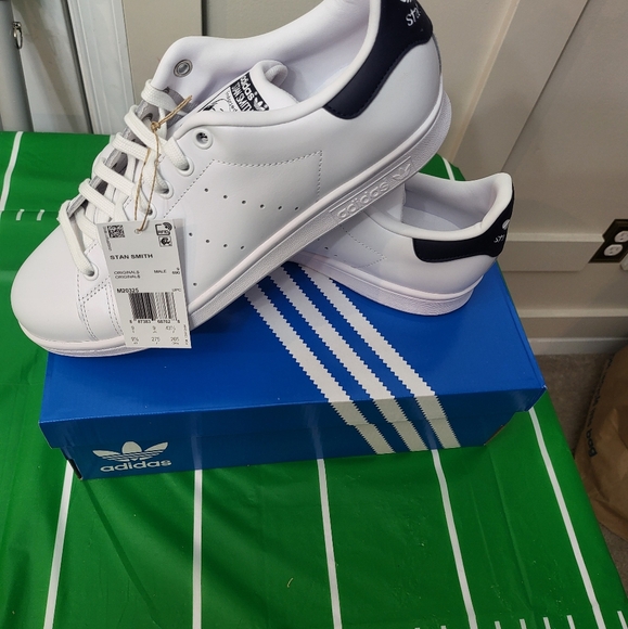 Brand New Adidas Stan Smith White Sneakers Never Worn - Picture 5 of 6